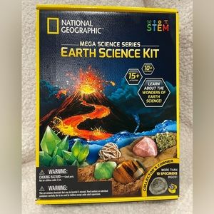 National Geographic STEM Science Kit - 15+ Experiments, Crystal Growing, Volcano